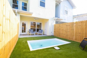 NEW, Magnolia's Coastal Escape,3/2 with private plunge pool